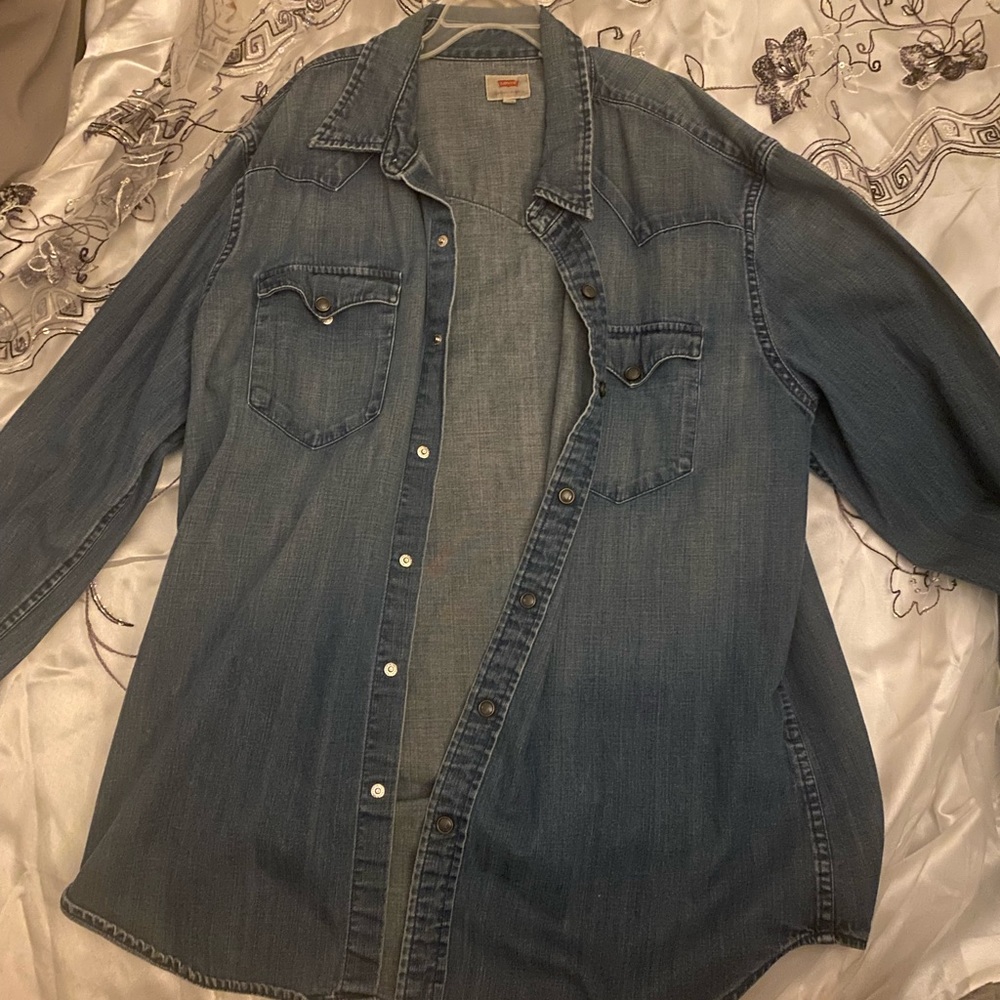 Levi’s oversized jean jacket